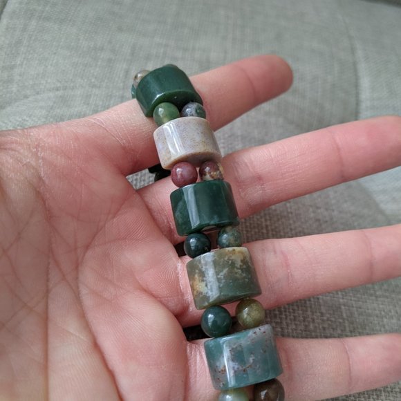 Polished Stone (and maybe Jade) Elastic Bracelet - Picture 4 of 4